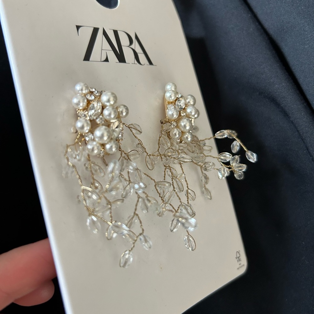Crystal & Pearl earrings Zara